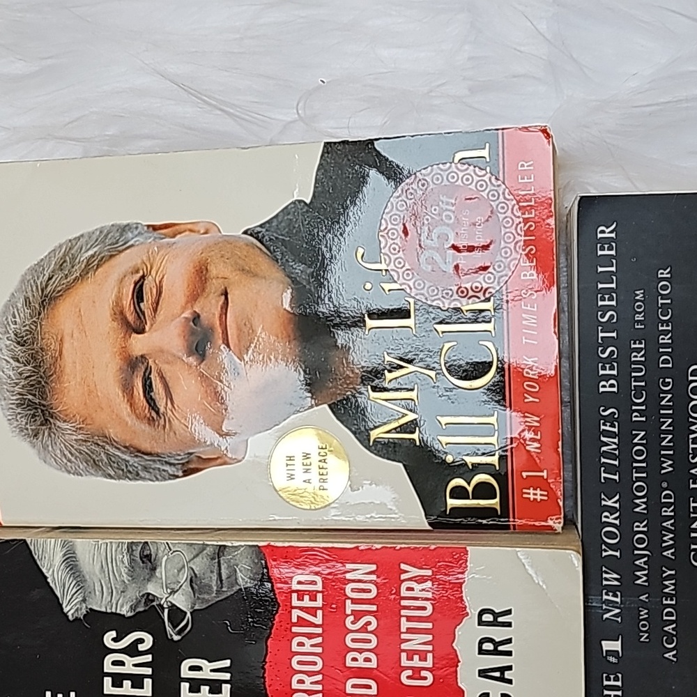 Books - Picture 3 of 5